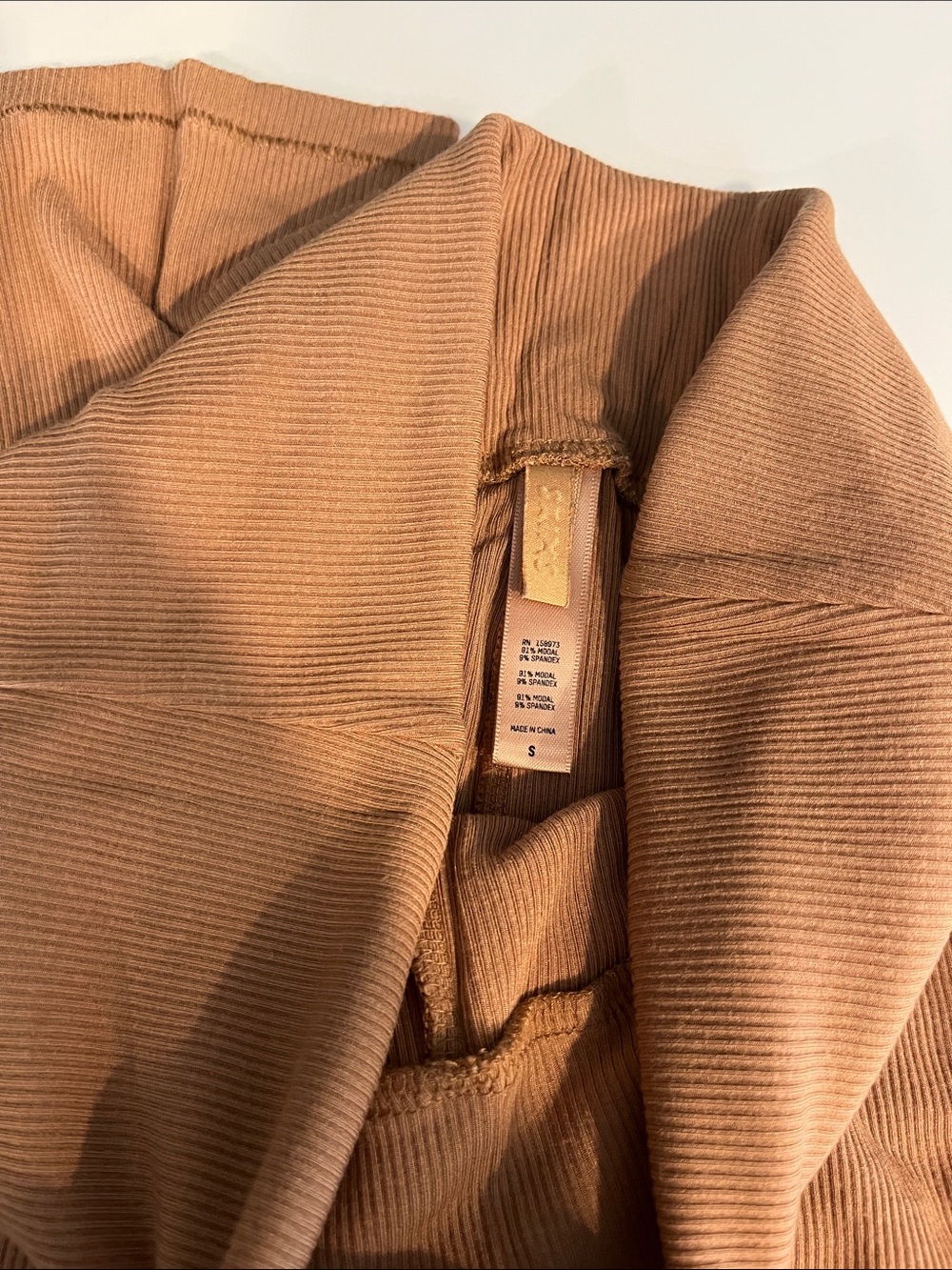 SKIMS Ribbed Pants - Picture 3 of 5